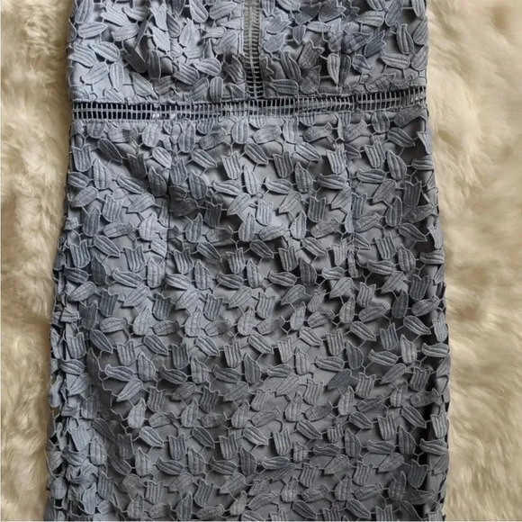 Bardot Gemma Dress in Dusty Blue 4 Revolve Lacy Classy Embroidered Floral EUC - Picture 5 of 12